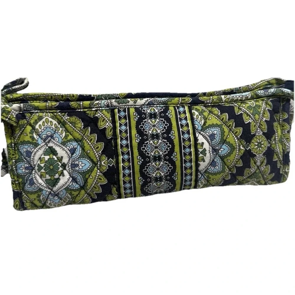 Vera Bradley Makeup Bag Cambridge Blue‎ Green Medallion Travel Case EUC